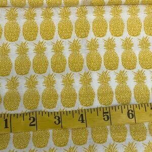New Emma & Mila 18" X 21" Yellow Pineapple Cotton Fat Quarter FQ Quilting Fabric